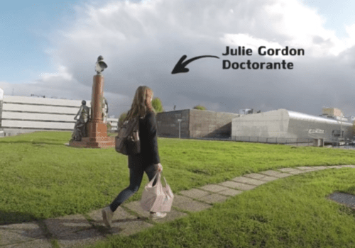 La thèse de Julie (épisode 2) La thèse de Julie (épisode 2)