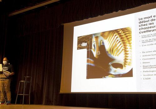 De l'os à la course, une conférence de Jean-Jacques Millet, paléoanthropologue