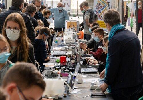 Des acteurs de la région brestoise s'associent pour proposer des animations autour de la fabrication numérique, de la robotique et de l’informatique.