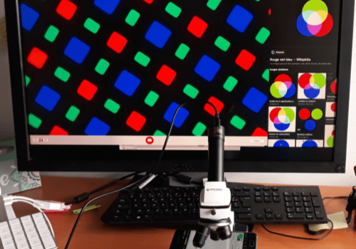 Couleurs d'un écran de portable Couleurs d'un écran de portable obsevées au microscope