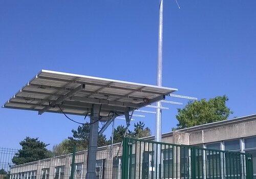 éolienne éolienne et panneaux photovoltaïques