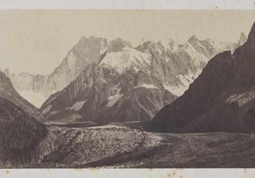 Les Grandes Jorasses La Mer de Glace avec les Grandes Jorasses en arrière plan
