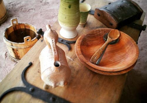 Vie quotidienne au Moyen âge Ustensiles de cuisine de l'époque médiévale