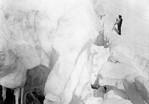 Glacier dans les Pyrénées, Lucien Briet Glacier dans les Pyrénées, Lucien Briet