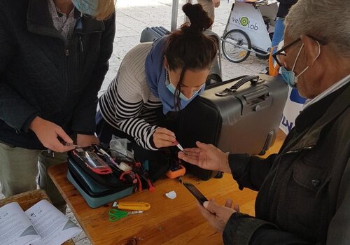 réparation smartphone café de réparation extérieur
