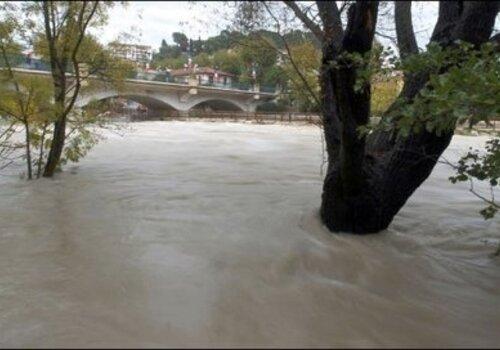 GEOAZUR - Le "risque Inondation" dans les Alpes Maritimes : Comment mieux s'en protéger? GEOAZUR - Le "risque Inondation" dans les Alpes Maritimes : Comment mieux s'en protéger?