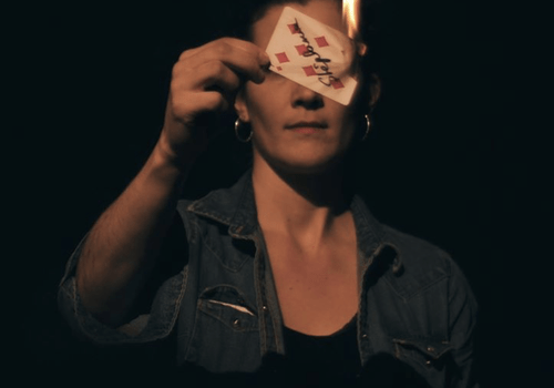 Méta-magie. Un spectacle de et avec Jules Metge (Compagnie Yvonne III) Nos yeux peuvent nous tromper, nos oreilles nous jouer des tours…