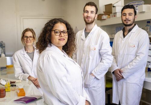 Équipe du CRCL Équipe du CRCL en laboratoire