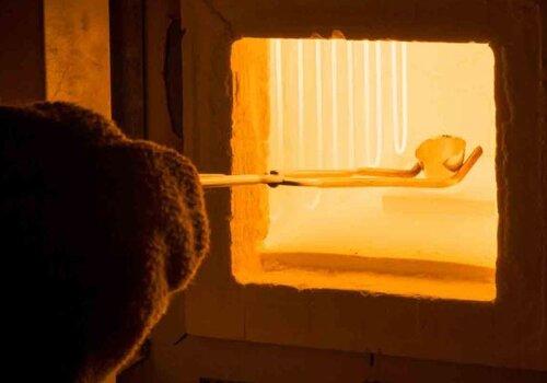 Opération de trempe de poudre céramique (1500°C)