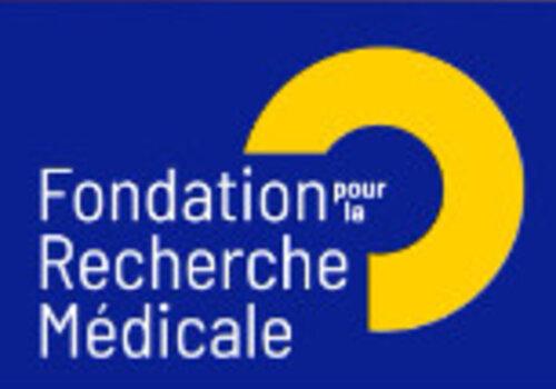 Fondation pour la Recherche Médicale sur fond bleu 3/4 de cercle entoure le nom