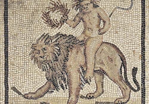 Allégorie de l’été. Mosaïque des Saisons découverte à Saint-Romain-en-Gal. Allégorie de l’été et lion. panneau de mosaique. Mosaïque des Saisons découverte à Saint-Romain-en-Gal.