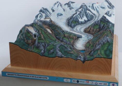 Maquette pédagogique glacier maquette pédagogique glacier.jpg