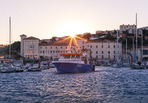 Le bateau de L'Observatoire Océanologique de Banyuls-sur-mer Le bateau de L'Observatoire Océanologique de Banyuls-sur-mer