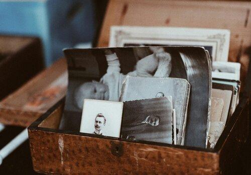 Histoire : Comment éviter l'erreur ? Roman Kraft / Unsplash