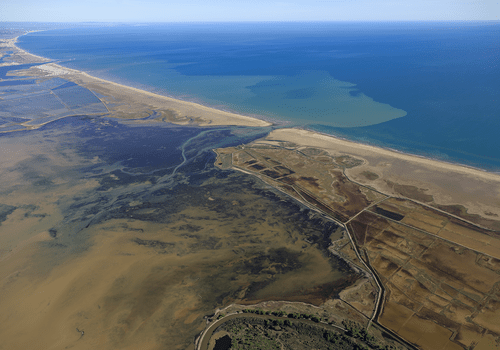 Vue aérienne du littoral de la lagune de St-Martin 