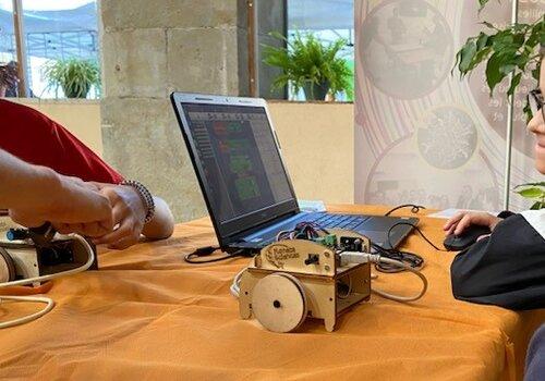 Programmation d'un Boum'bot Programmation d'un Boum'bot