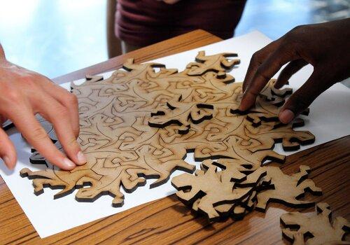 Une image de pavage à la Escher
