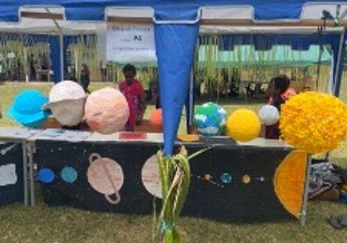 Stand élèves au village des sciences 2024 à Lifou , Le système solaire
