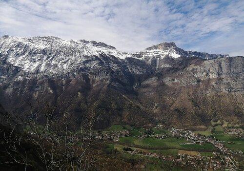 Vue sur le col de l'Arc, le pic Saint-Michel, la vallée du Lavanchon et Saint-Paul-de-Varces depuis les crêtes d'Uriol