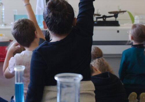 atelier sur les états de l'eau au village des sciences de Tarbes