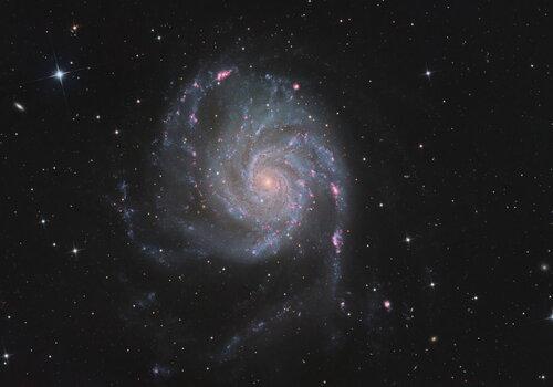 Galaxie M101 dite du Moulinet dans la Grande Ourse Galaxie M101 dite du Moulinet dans la Grande Ourse