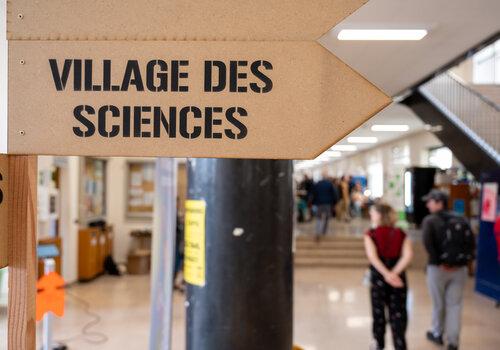 Pancarte village des sciences