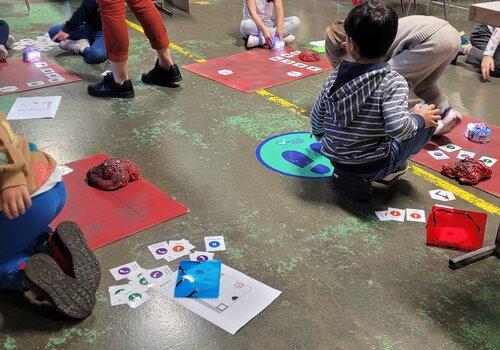enfants lors de la Fête de la science dans le Gers