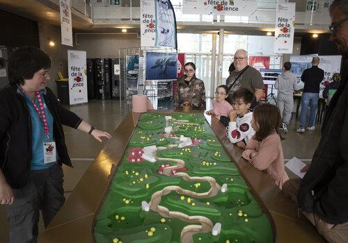 Photo du Village des sciences universitaire de l'édition 2024