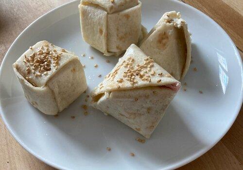 Wraps en forme de cubes et tétraèdres
