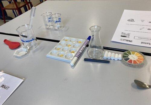 chimie dans la classe