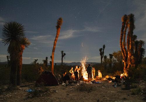 feu de camps de nuit dans le désert du méxique ©Jean-Félix Fayolle