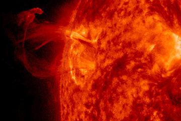 Protubérance solaire. Protubérance solaire.