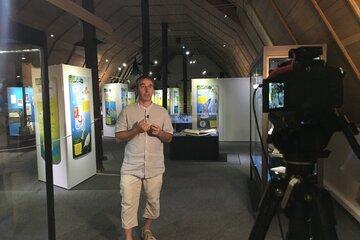 Pascal Girondon, Directeur du Muséum de Blois dans l'exposition Les Oiseaux (en)chanteurs