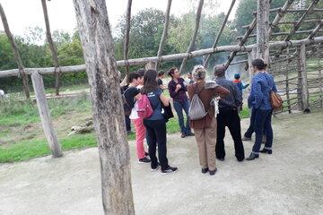 Visite de la Maison danubienne par Caroline Hamon, CNRS