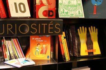 Rayonnages de la libraire les Modernes