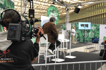 Caméraman qui filme l'événement "Science en direct"