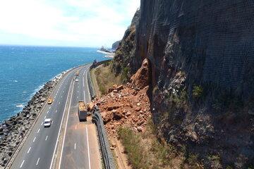 Effondrement sur la route du littoral