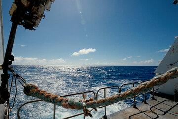 Vue sur le Pacifique depuis le navire océanographique Atalante.