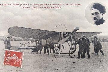 L'aviateur Roland Garros et son monoplan Blériot L'aviateur Roland Garros et son monoplan Blériot © Alain Guilleux