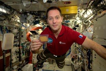 L'astronaute thomas pesquet dans la station spatiale internationale