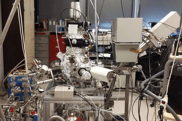 Expérience d'astrophysique de laboratoire Expérience d'astrophysique de laboratoire au LERMA
