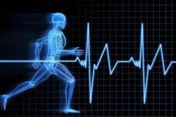Image d'un coureur et de rythme cardiaque