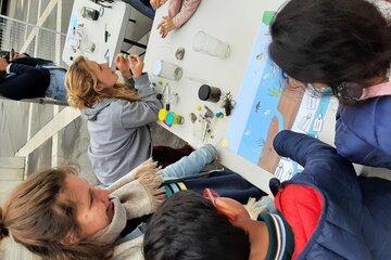 Les membres de l’association Juste 2.0°C proposent des ateliers de sensibilisation aux scolaires lors de divers événements : fêtes de la science, festivals, rencontres…