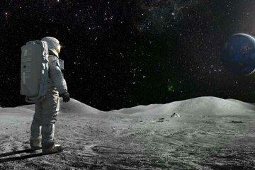 Astronaute sur la Lune