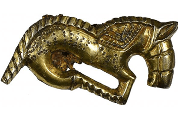 Fibule – épingle – argent doré, 5ème siècle, fouilles archéologiques avenue des Romains à Annecy.