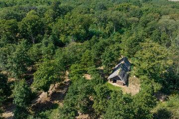 Photo au drone de l'Archéovillage