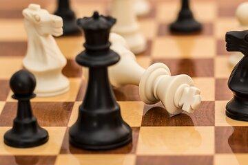 Des pièces d'échecs