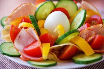 Food-salad-healthy-vegetables