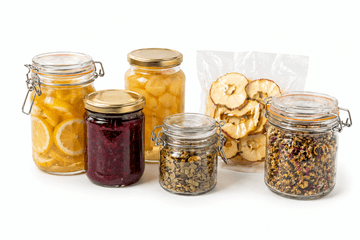 divers bocaux et fruits sous vide