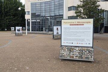 Photo de l'exposition sur le campus 2